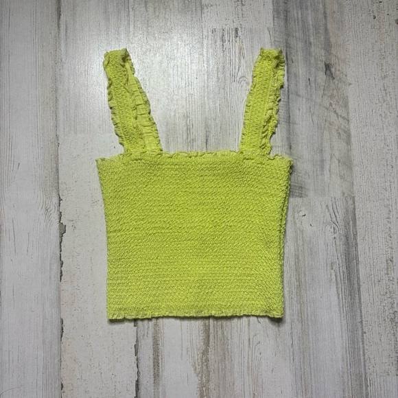 Alice + Olivia x Revolve Penelope Smocked Ruffle Crop Top in Neon Keylime Size M - Picture 2 of 6